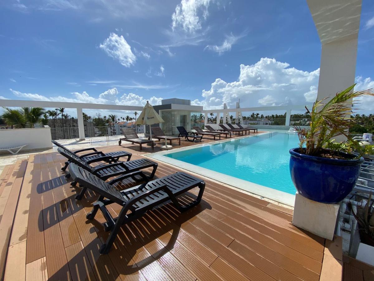 Deluxe Studios Ducassi Rooftop Pool - Playa Los Corales Пунта-Кана Экстерьер фото